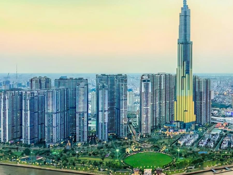 Landmark 81: SkyView Entry + VR Experience