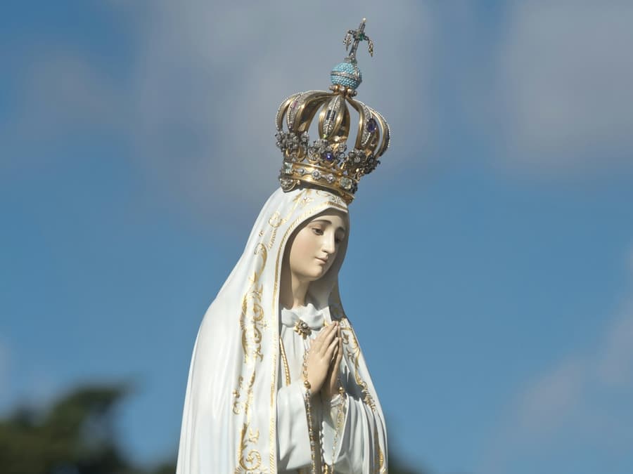 Fátima Sanctuary: Half-Day Trip from Lisbon with Audio Guide