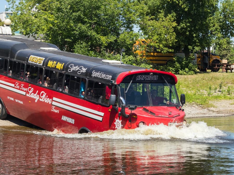 Ottawa City Tour: Amphibus