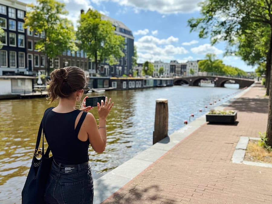 Tour a peu d'Amsterdam d'Anne Frank amb guia d'àudio i vídeo