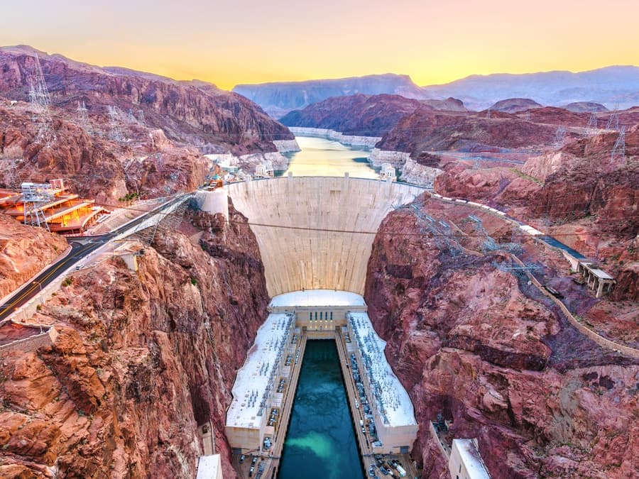 Las Vegas to Grand Canyon West & Hoover Dam Bus Tour with Optional Skywalk Entry