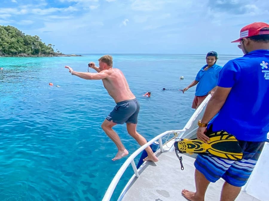 Phuket: Surin Islands Speedboat Tour with Snorkeling