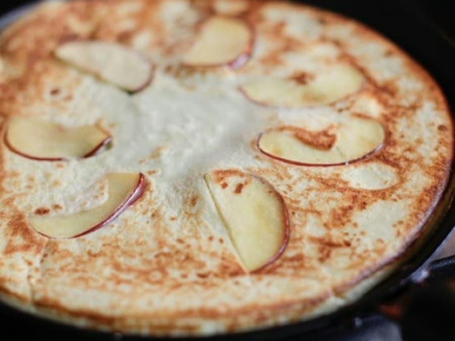 Amsterdam: Dutch Pancake Cooking Class + Lunch in a Canal House