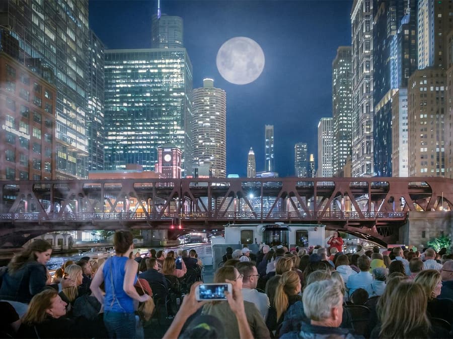 Chicago Haunted River "Creepy Cruise" by First Lady
