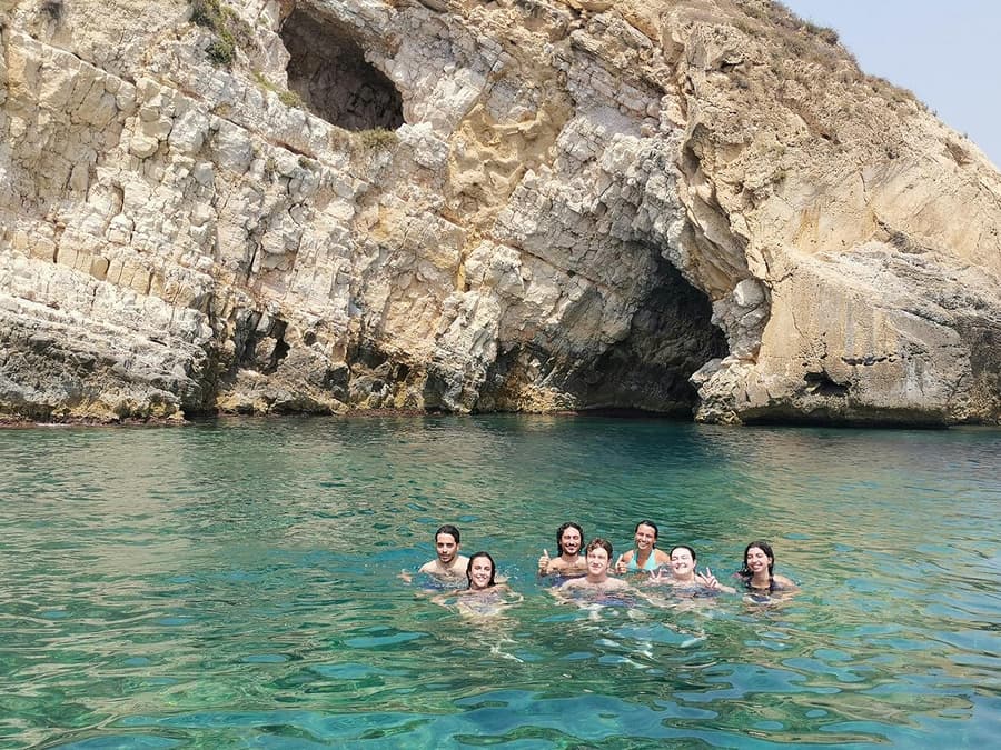 Sightseeing Cruise to Ortigia Island & Sea Caves