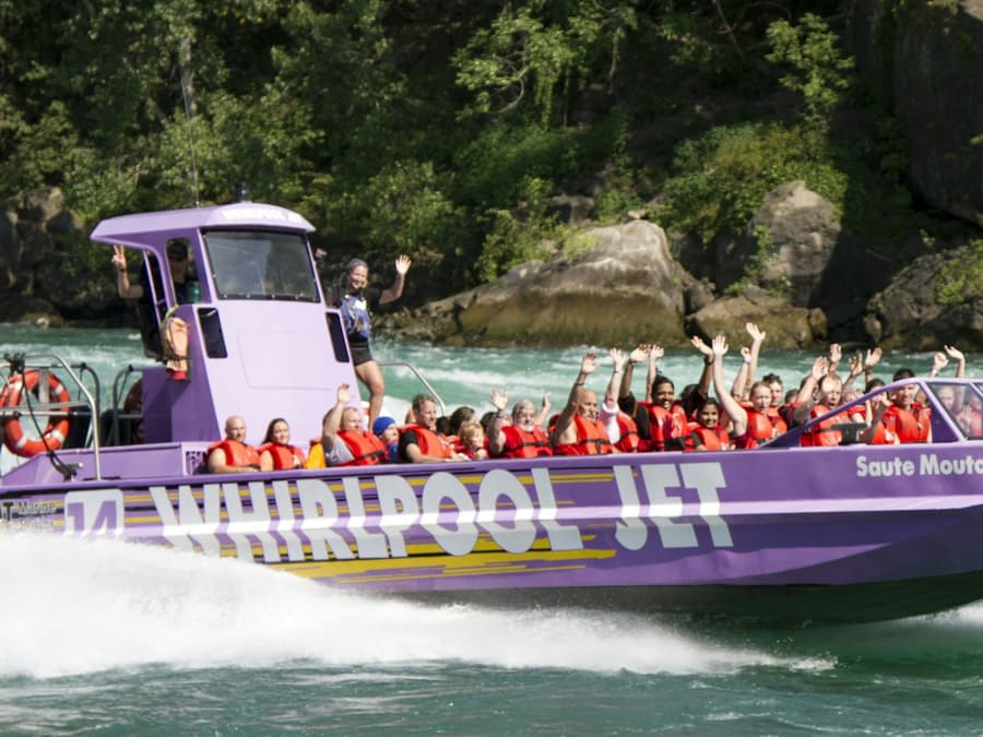 Niagara Falls, Canada: Whirlpool Jet Boat Tour