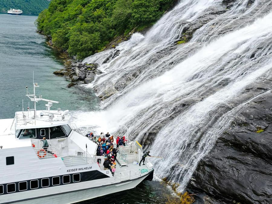 From Geiranger: Geiranger Fjord Boat Tour With a Stop in Hellesylt Village