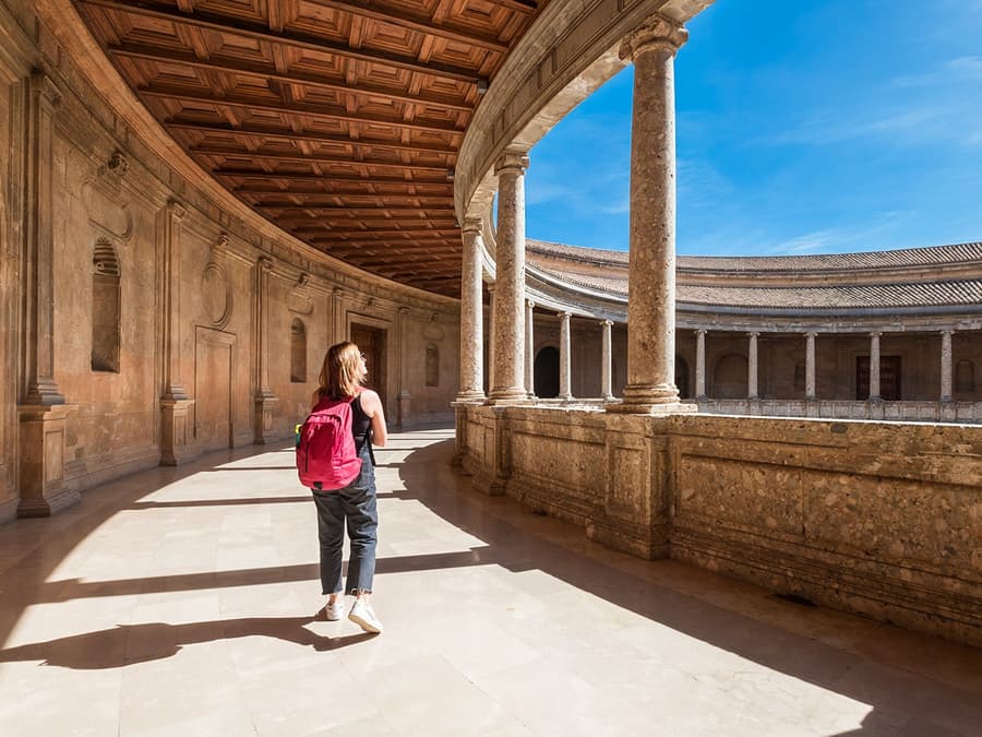 Tour Guiado de Día Completo por la Alhambra con Traslados desde Málaga