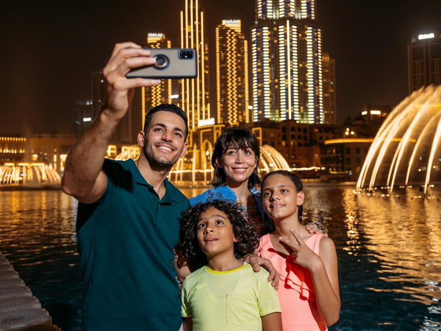 The Dubai Fountain Show & Broadwalk Ticket