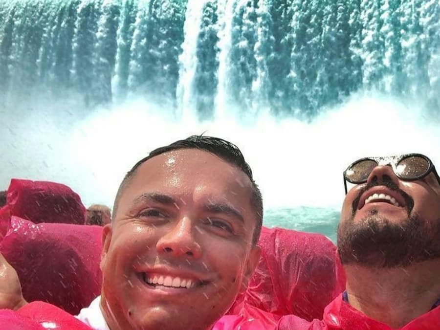 Niagara Falls (CA): Boat Cruise + Guided Walking Tour