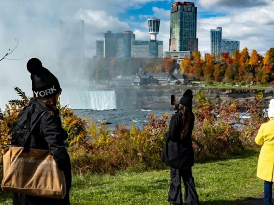 Niagara Falls: Day Trip from New York City