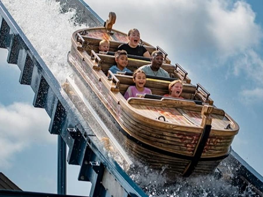 Adventureland Park & Adventure Bay Waterpark: Entry Ticket