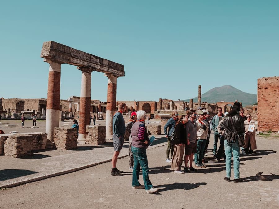 Pompeii & Mount Vesuvius: Small Group Guided Tour + Transfers