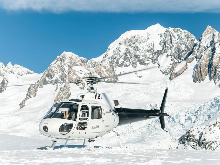 From Fox Glacier: Scenic Helicopter Flight Tour with Snow Landing