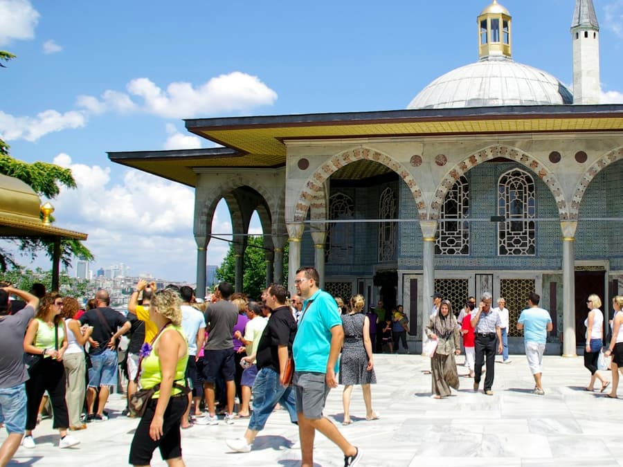 Istanbul: Guided Morning Walking Tour