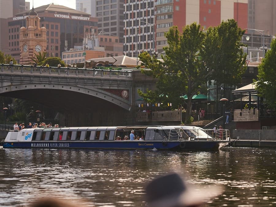 Melbourne: City Highlights Cruise