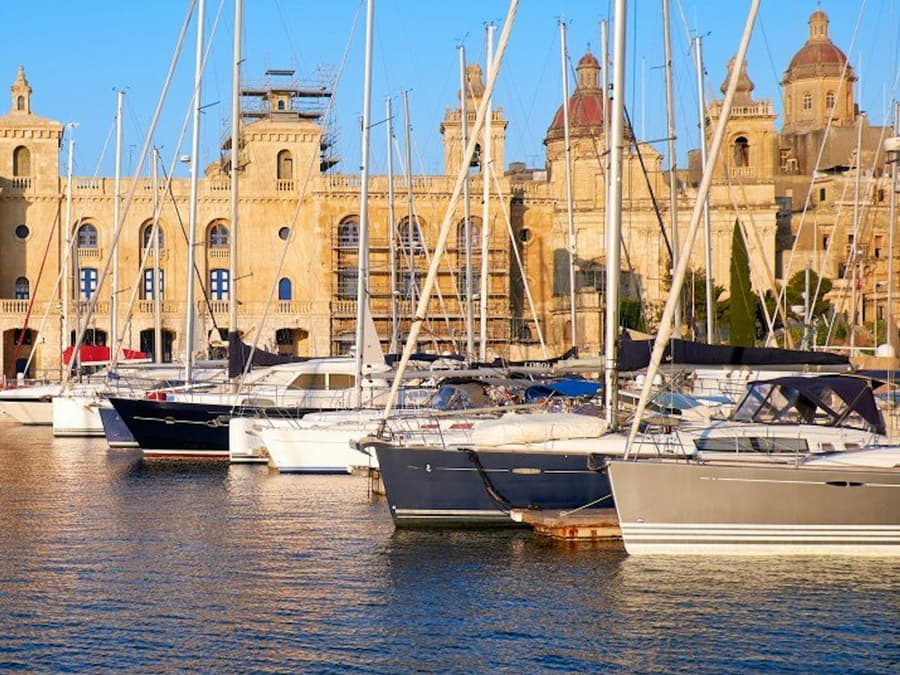 Two Harbors Cruise by Day: Guided Tour
