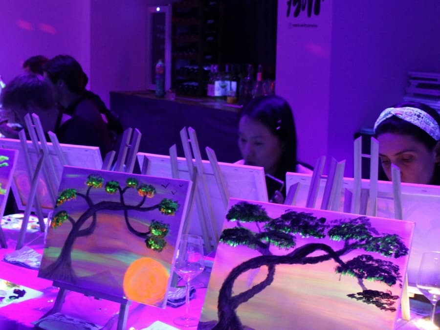 Amsterdam: Paint and Sip in the Dark