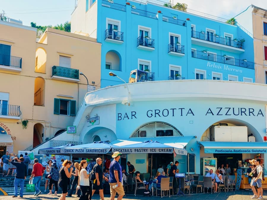 Capri Island & Pompeii: Guided Tour + Roundtrip from Naples