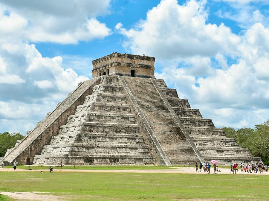 Chichén Itzá Skip-the-Line Ticket + Guided Tour (All Taxes Inclusive)
