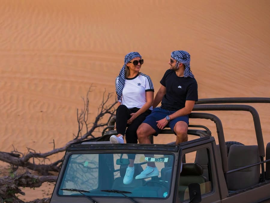 Morning Heritage Safari: Vintage G-Class Ride with Breakfast at Al Marmoom Camp