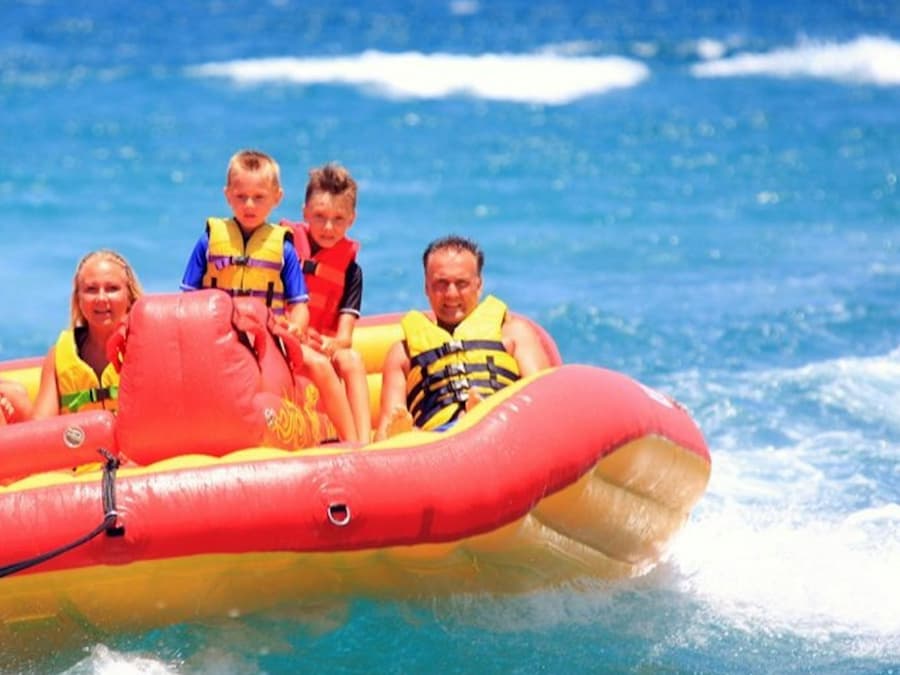 Albufeira: 10-Min Banana Boat Ride