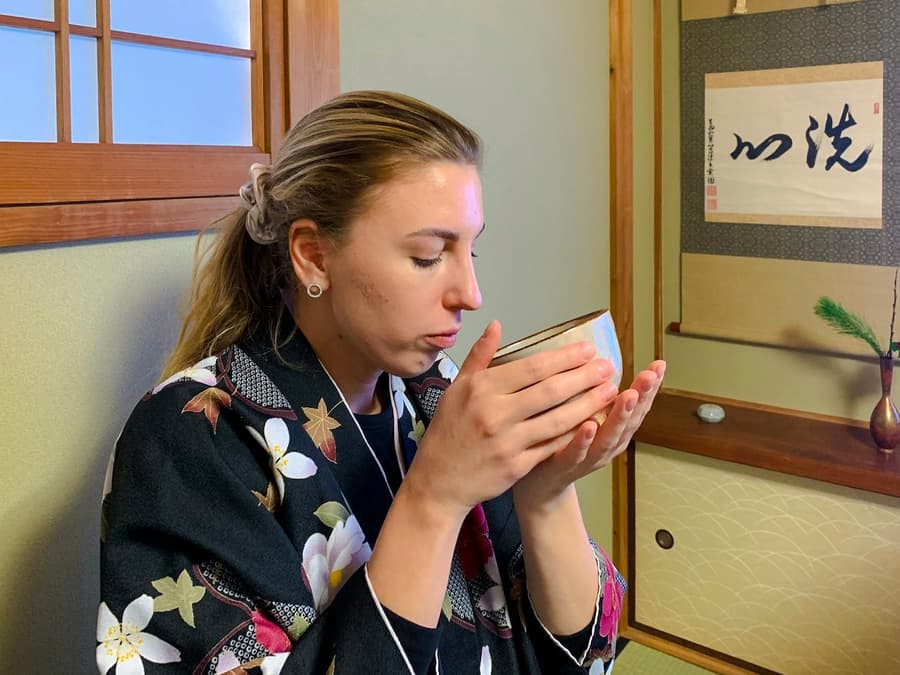 Kyoto Ninenzaka Area: Tea Ceremony Experience in a 150-Year-Old Townhouse