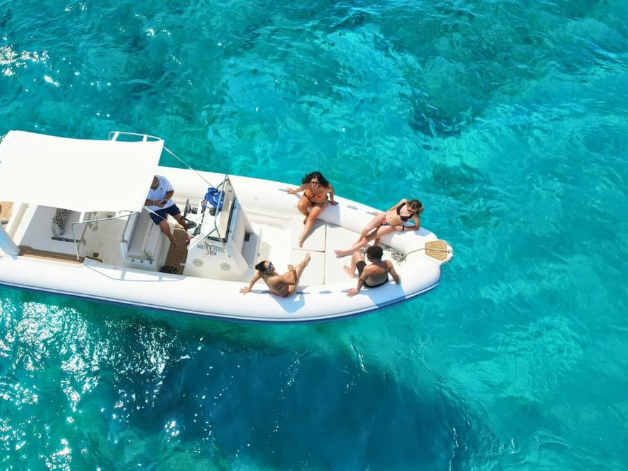 Favignana & Levanzo: RIB Boat Tour from Trapani + Lunch & Aperitif
