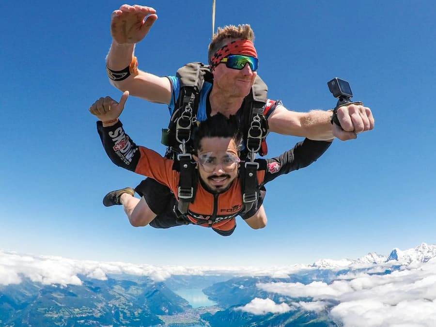 Interlaken: Airplane Skydiving Experience