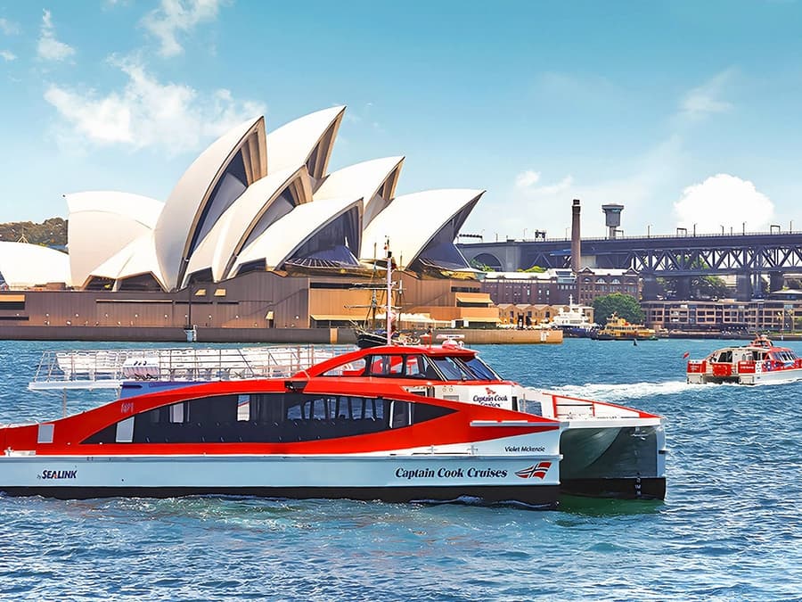 Sydney Harbour Hop-on Hop-off Cruise