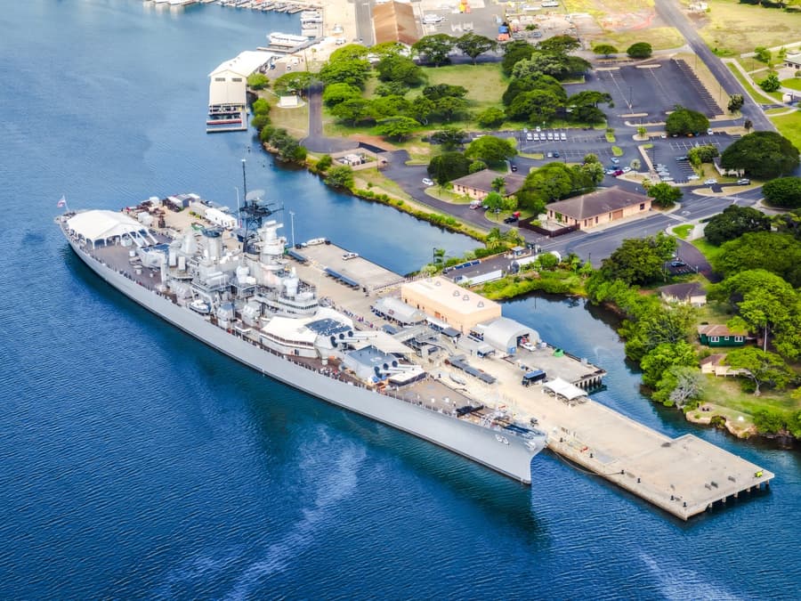 Pearl Harbor, Arizona Memorial, and Battleship Missouri Full-Day Tour