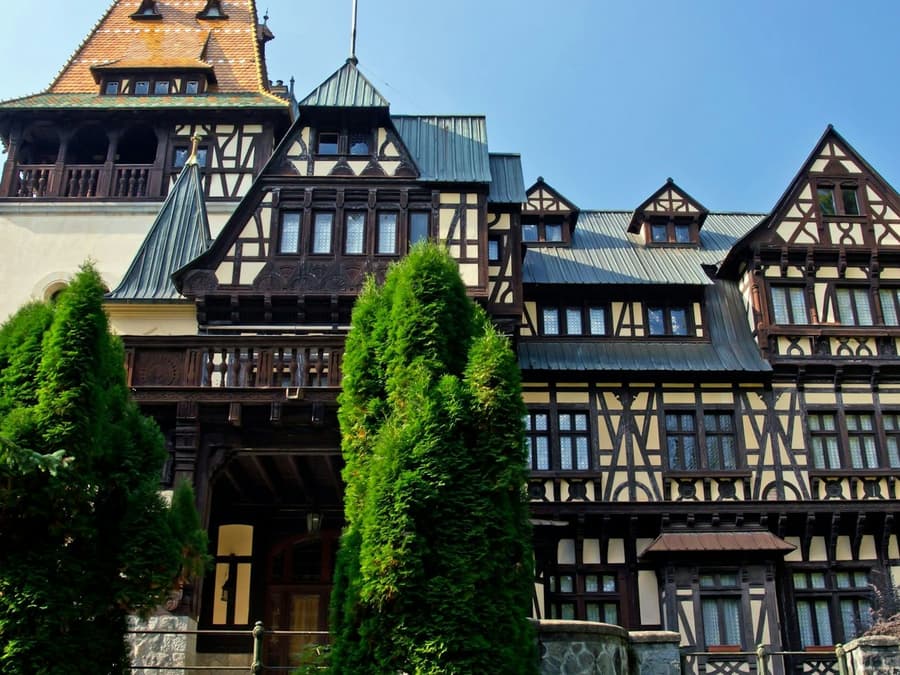 Pelișor Castle: Fast Track Ticket