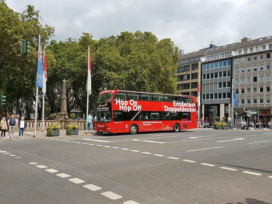CityTour: Dusseldorf Hop-on Hop-off Bus Tour