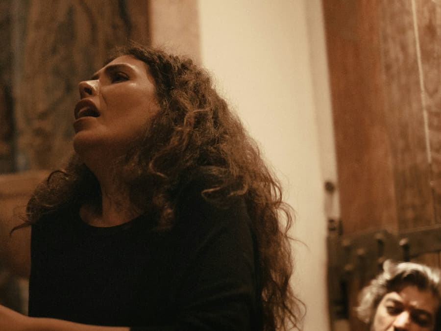 Lisbon: Midnight Fado Show at Mesa de Frades + Drink