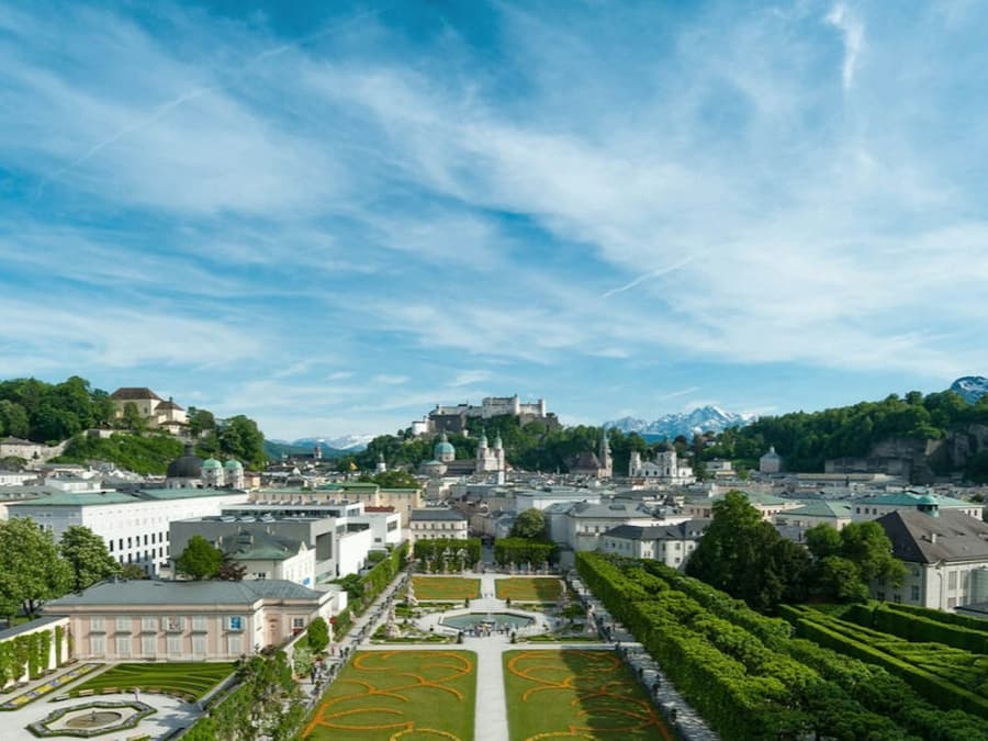 Salzburg: Private Guided Tour + Transfer