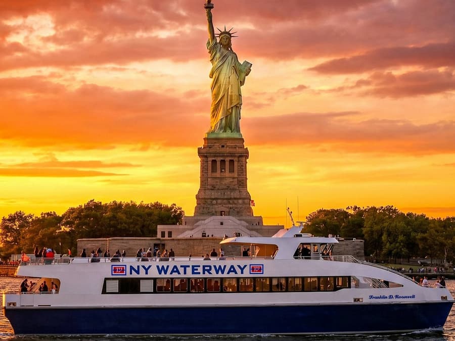 New York: Golden Hour Cruise