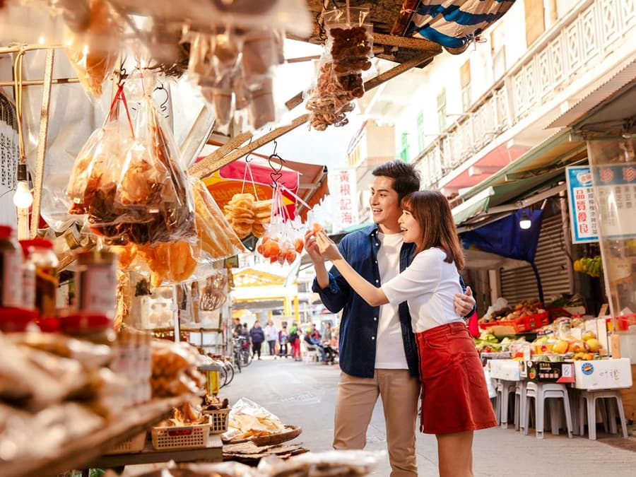 Lantau Guided Private Coach Tour