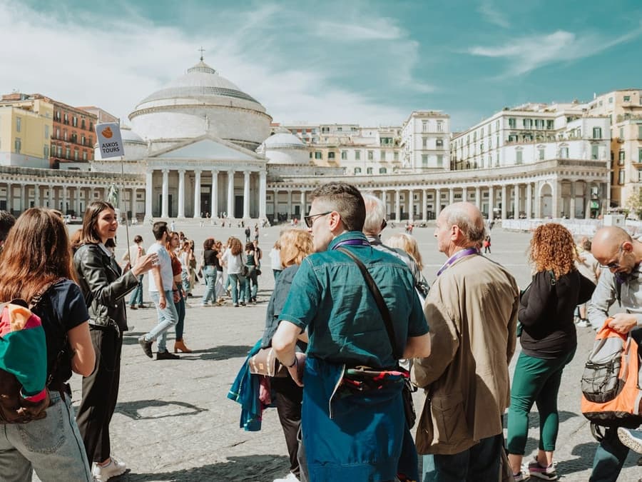 Naples: Royal Palace & Monumental Area Guided Tour