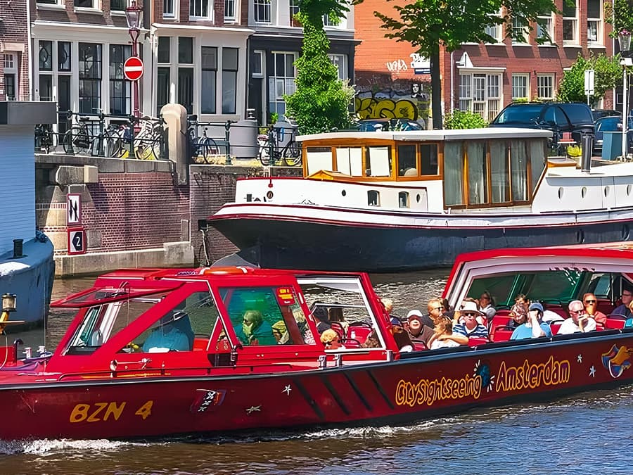 City Sightseeing: Amsterdam Hop-on Hop-off Boat Tour