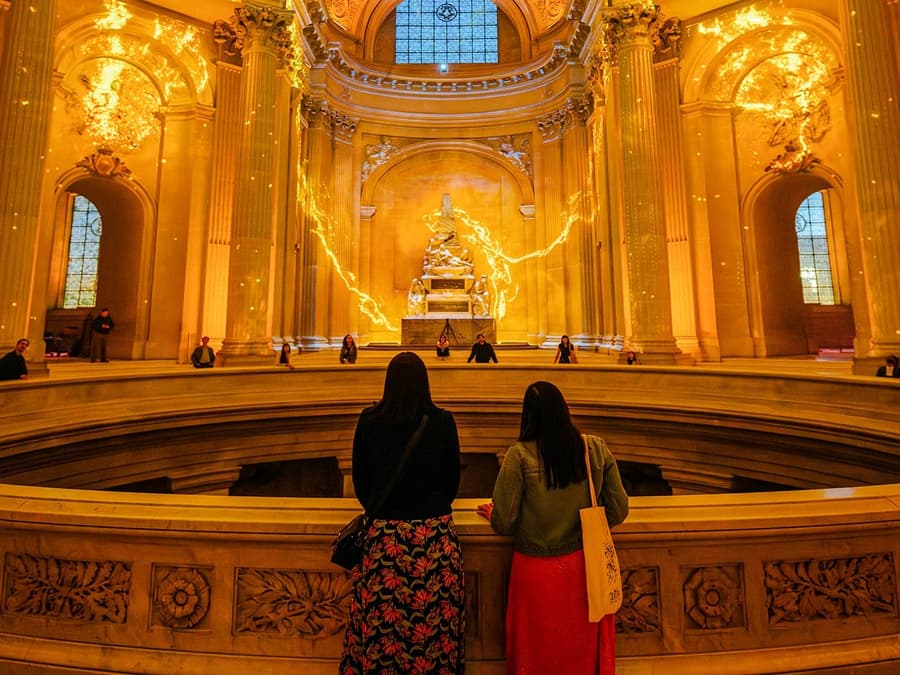 Invalides: Bilhete de Entrada para Experiência Imersiva Aura