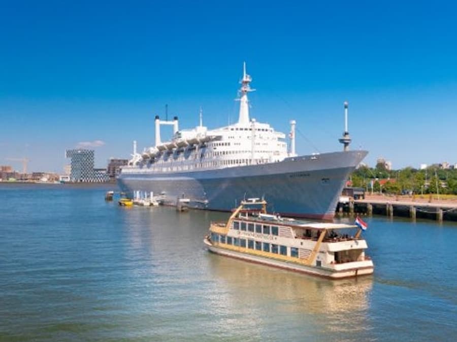 Pancake Boat Rotterdam