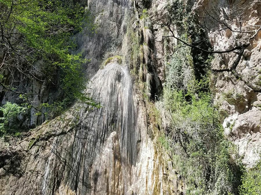 Ferriere Waterfalls: Guided Tour from Amalfi