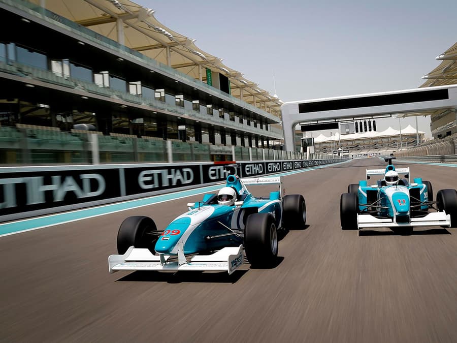 Formula Yas 3000: Drive at Yas Marina Circuit