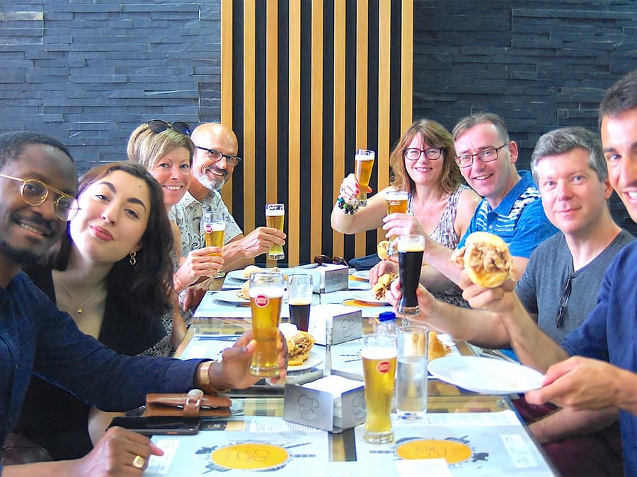 Tour guiado de gastronomía en Oporto con experiencia de degustación