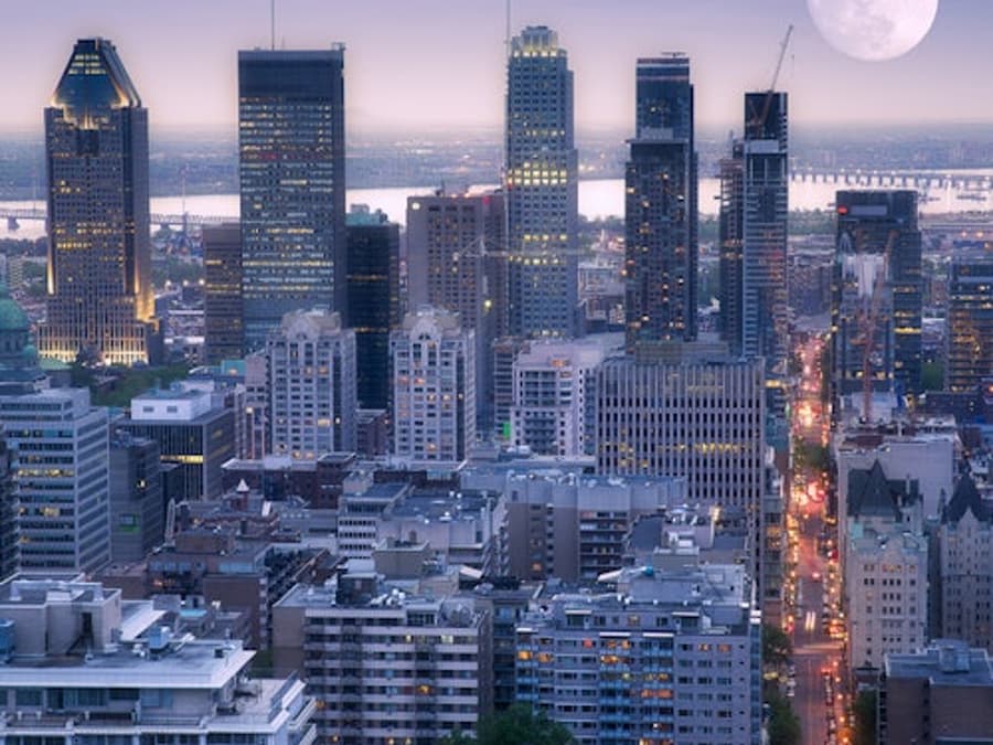 Montreal: Scenic Night Tour + La Grande Roue de Montreal Entry Ticket
