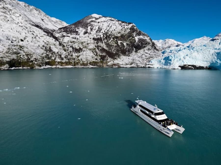 Lake Argentino: Guided Catamaran Glacier Cruise