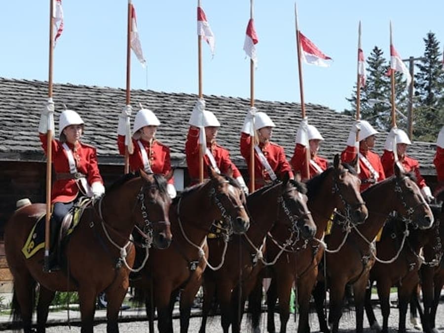 Intrare la Fort Museum & NWMP Spectacol Equestru Muzical