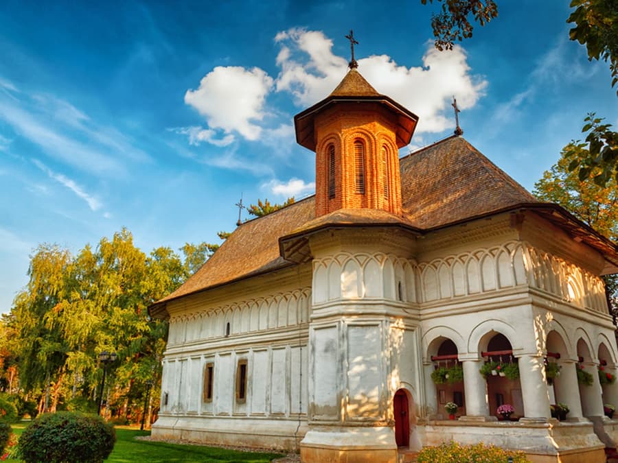 Visiting Bucharest on a Half-Day Sightseeing Private Tour