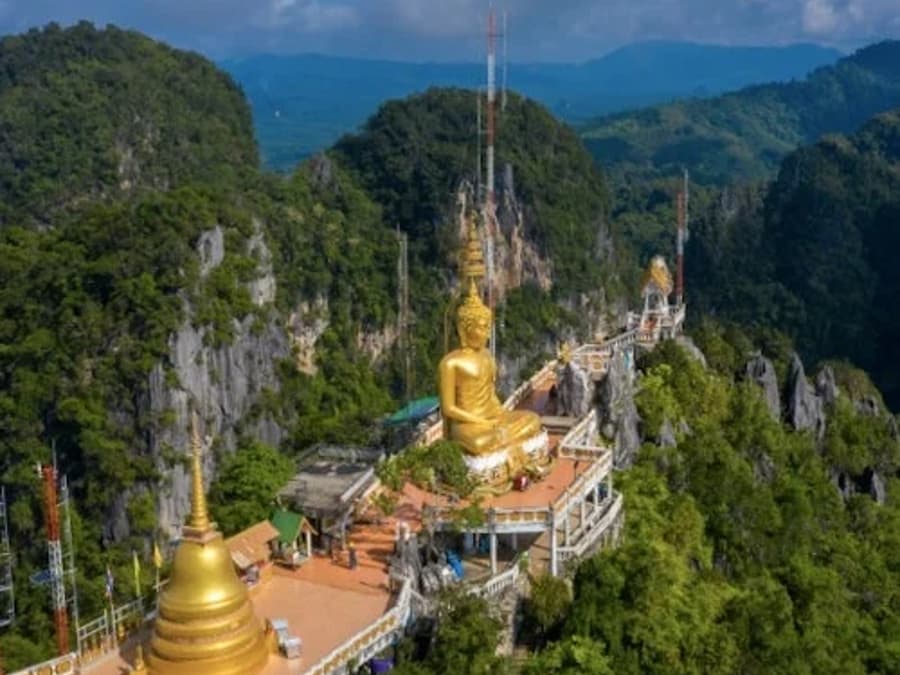 Tiger Cave Temple, Emerald Pool & Hot Springs: Full-Day Tour from Krabi