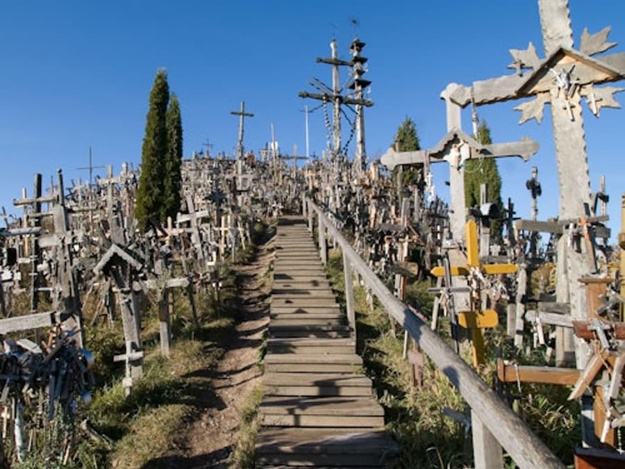 Hill of Crosses & Šiauliai: Roundtrip from Vilnius